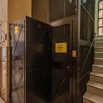 Apartment Fresh House Cavour Rome